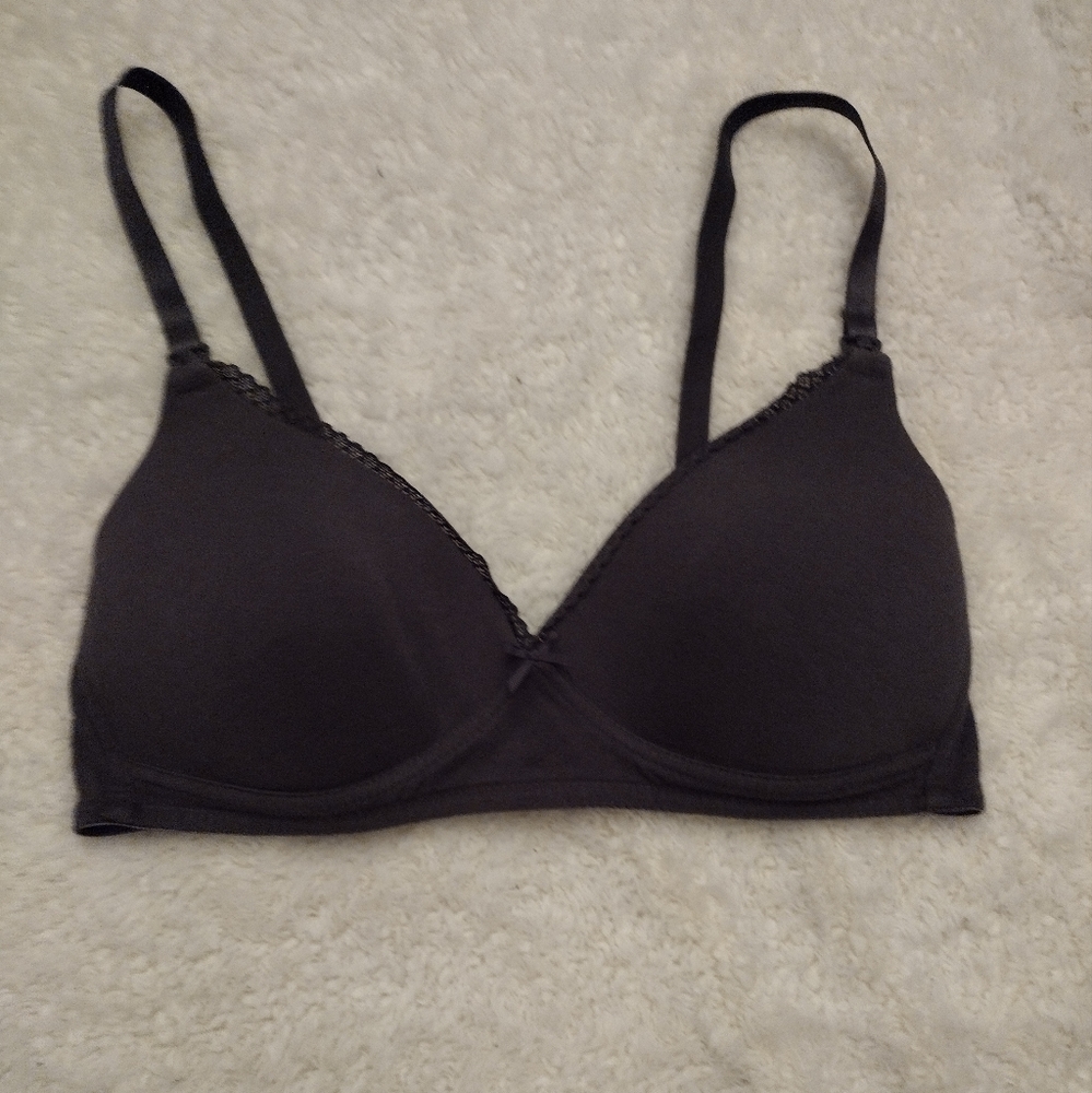 H&M Dark Grey Nursing Bra size 36B EUC